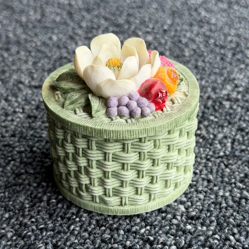 Vtg 1999 Glynda Turley Magnolia Fruit Basket Resin Trinket Box Green 3in Signed